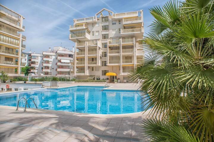 Salou Novelty Primera Linea De Mar Exterior foto